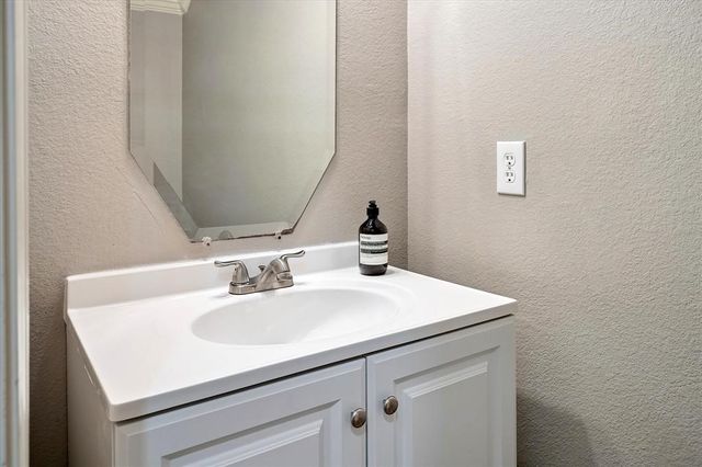 11379 Lockshire Drive, Frisco, TX 75035