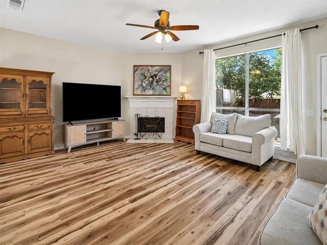 11379 Lockshire Drive, Frisco, TX 75035