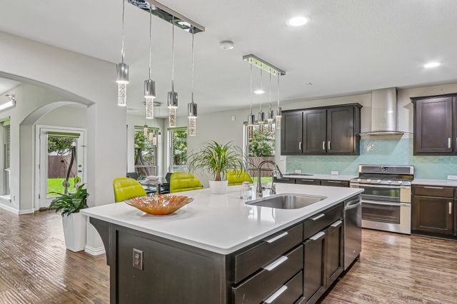 1828 Houghton Drive, Mckinney, TX 75072