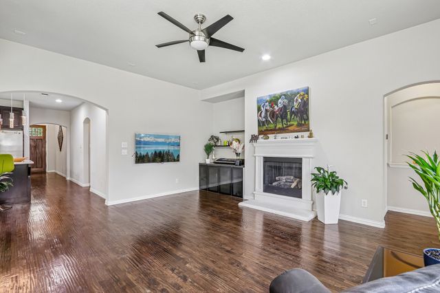 1828 Houghton Drive, Mckinney, TX 75072