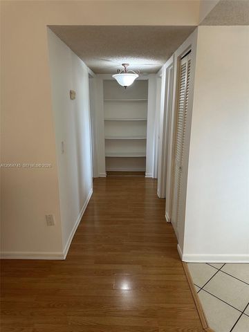 8415 SW 107th Ave 303W, Miami, FL 33173