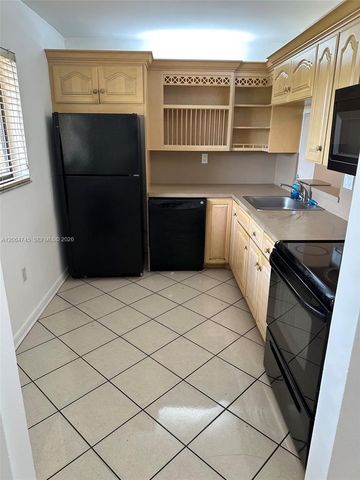 8415 SW 107th Ave 303W, Miami, FL 33173