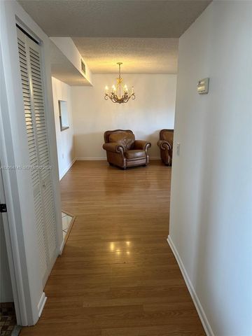 8415 SW 107th Ave 303W, Miami, FL 33173