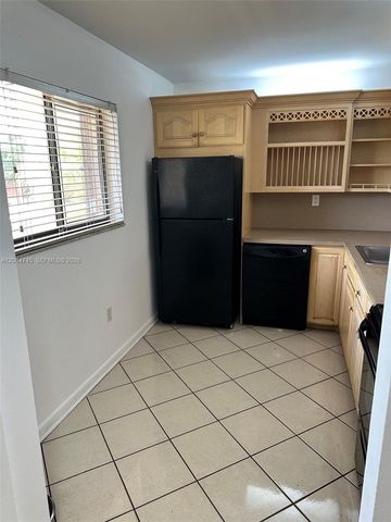 8415 SW 107th Ave 303W, Miami, FL 33173