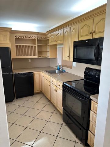 8415 SW 107th Ave 303W, Miami, FL 33173