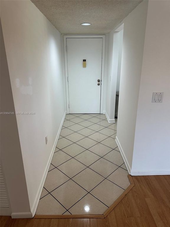 8415 SW 107th Ave 303W, Miami, FL 33173