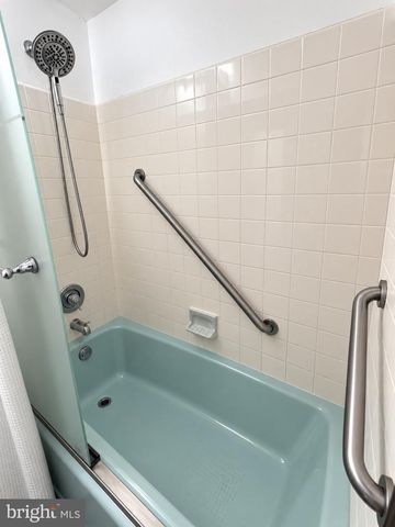 130 MERION AVE, Aldan, PA 19018