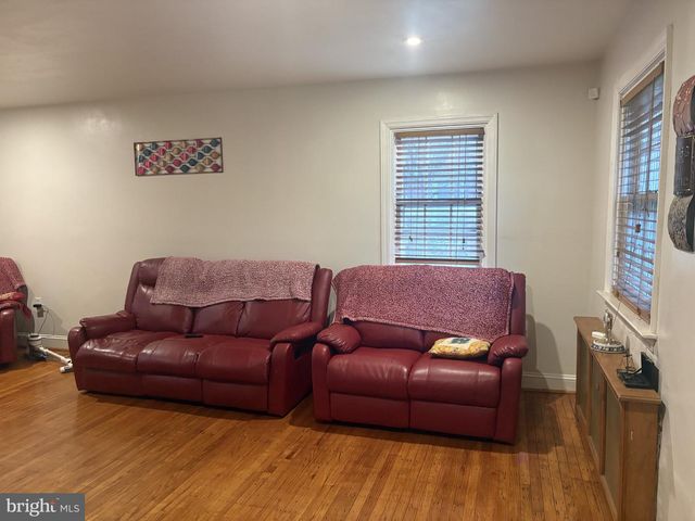 130 MERION AVE, Aldan, PA 19018