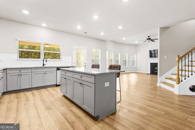 384 Traditions Lane, Hampton, GA 30228
