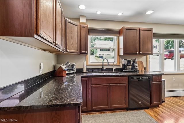 1593 Kingsley Avenue, Akron, OH 44313
