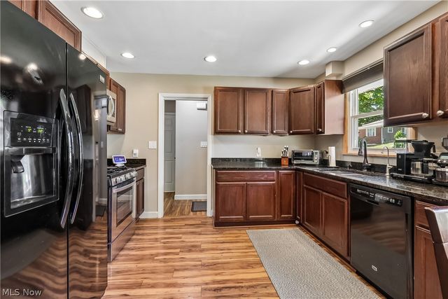 1593 Kingsley Avenue, Akron, OH 44313