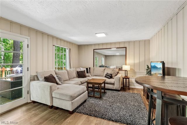 1593 Kingsley Avenue, Akron, OH 44313