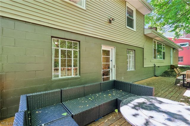 1593 Kingsley Avenue, Akron, OH 44313