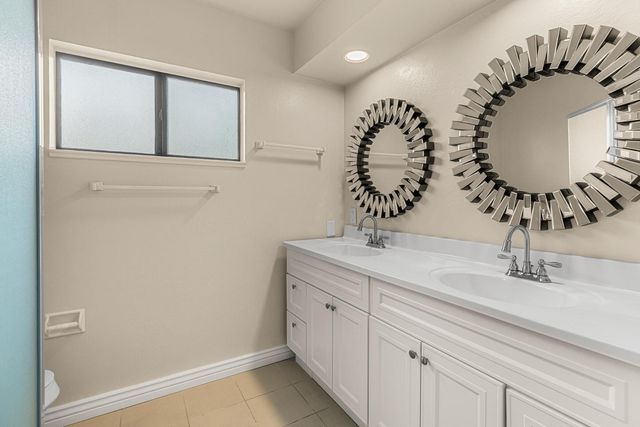 6724 N 58th Place, Paradise Valley, AZ 85253