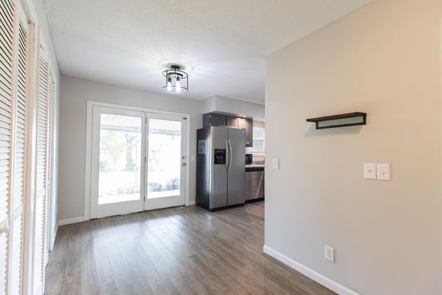 622 MEADOWBROOK CIR, Moberly, MO 65270