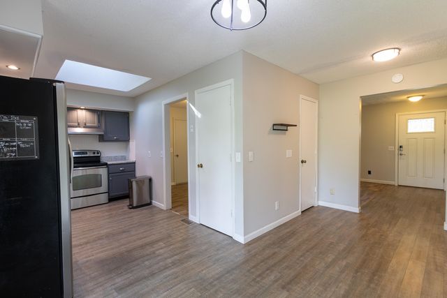 622 MEADOWBROOK CIR, Moberly, MO 65270