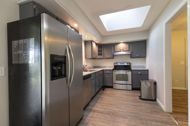 622 MEADOWBROOK CIR, Moberly, MO 65270