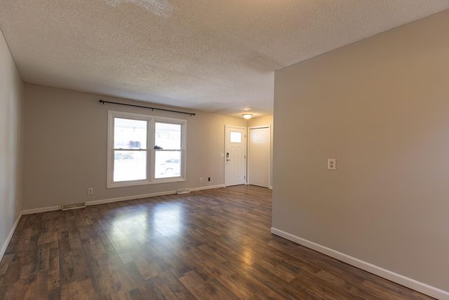 622 MEADOWBROOK CIR, Moberly, MO 65270