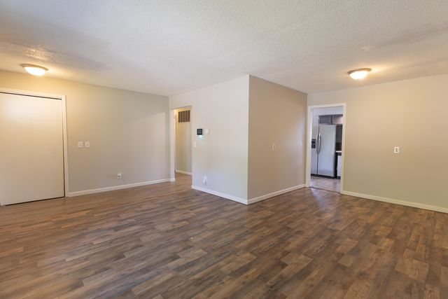 622 MEADOWBROOK CIR, Moberly, MO 65270