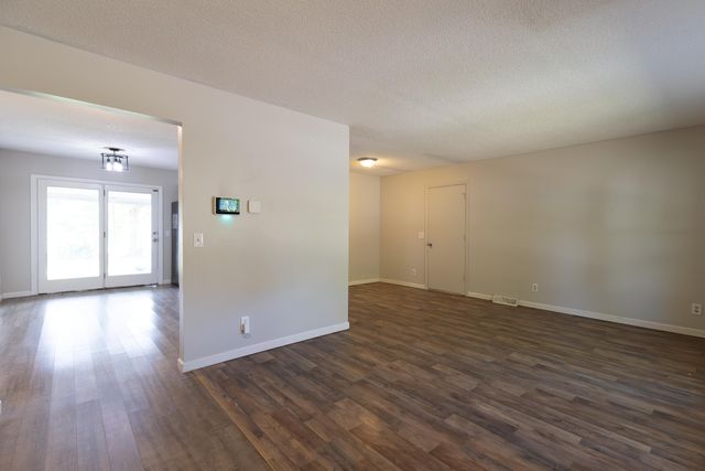 622 MEADOWBROOK CIR, Moberly, MO 65270