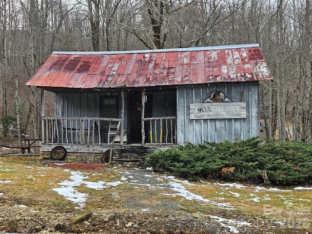 000 Slippery Rock Lane, Waynesville, NC 28785