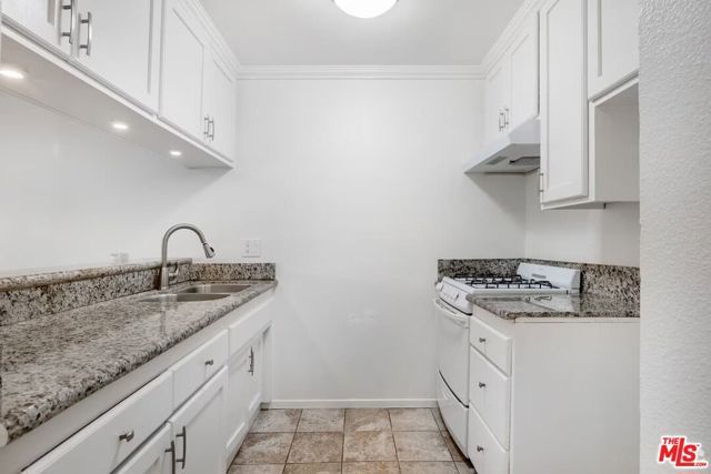 3320 Redondo Beach Boulevard, Torrance, CA 90504