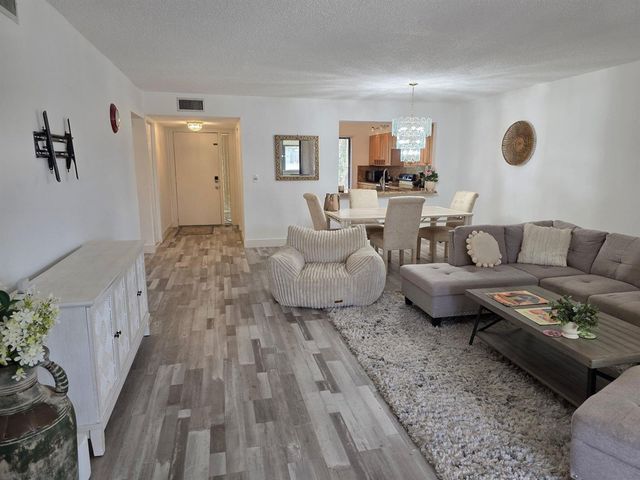 11142 Green Lake Drive 202, Boynton Beach, FL 33437