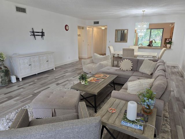 11142 Green Lake Drive 202, Boynton Beach, FL 33437