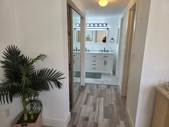 11142 Green Lake Drive 202, Boynton Beach, FL 33437