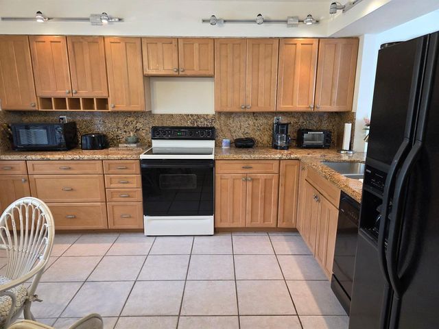 11142 Green Lake Drive 202, Boynton Beach, FL 33437