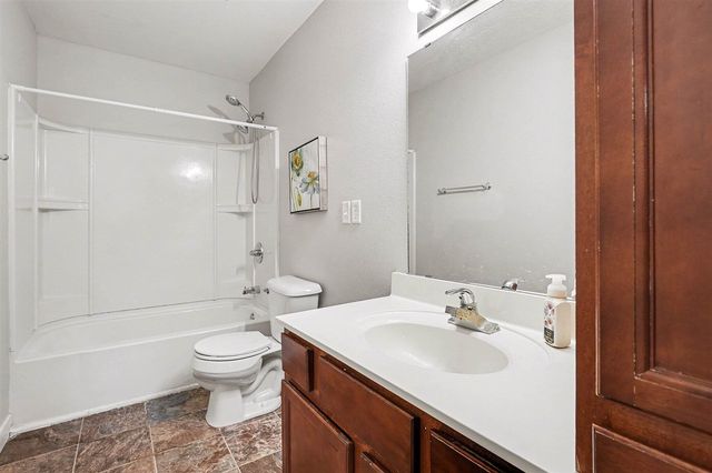 6061 Equestrian Woods Court, Kalamazoo, MI 49009