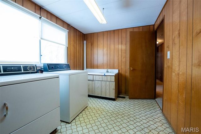 530 Joseph Street, Carlyle, IL 62231