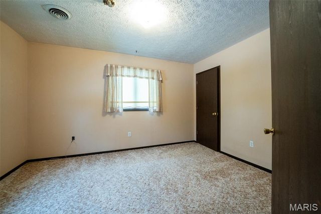 530 Joseph Street, Carlyle, IL 62231