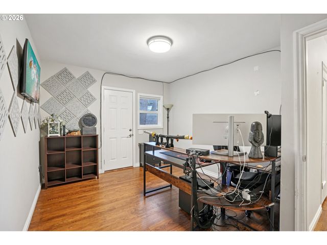 11085 Sw POLSKY Rd, Beaverton, OR 97005