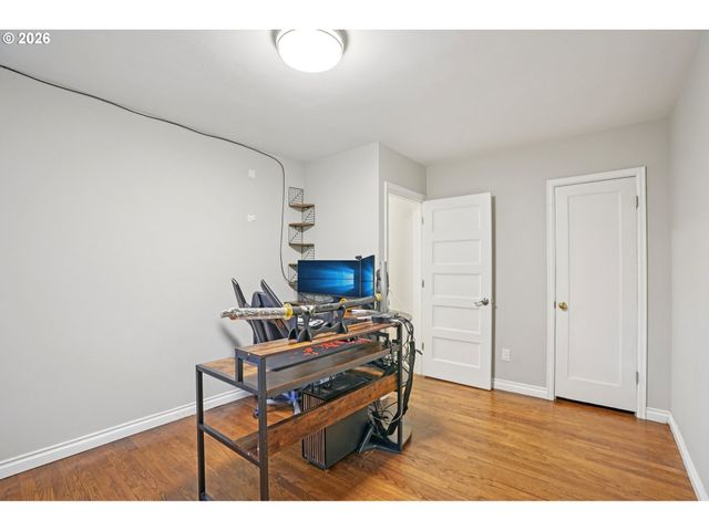 11085 Sw POLSKY Rd, Beaverton, OR 97005