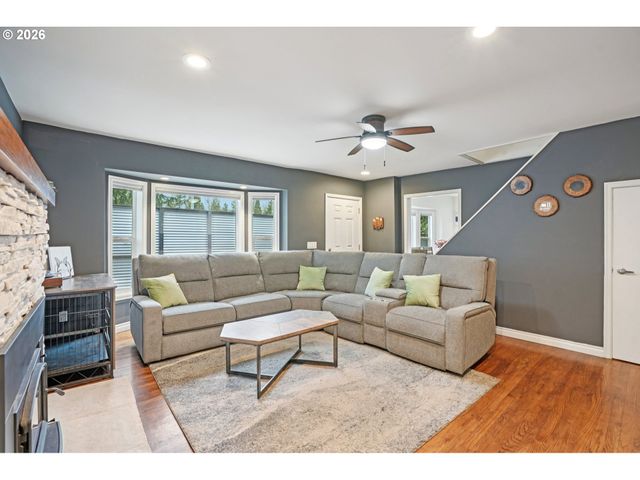 11085 Sw POLSKY Rd, Beaverton, OR 97005