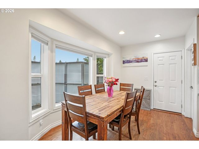 11085 Sw POLSKY Rd, Beaverton, OR 97005