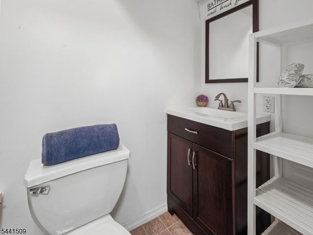 610 River Rd, Chatham Twp., NJ 07928