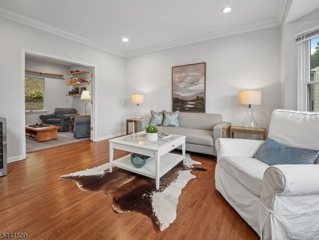 610 River Rd, Chatham Twp., NJ 07928