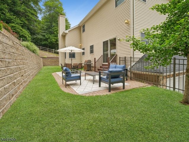610 River Rd, Chatham Twp., NJ 07928