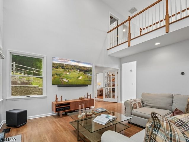 610 River Rd, Chatham Twp., NJ 07928