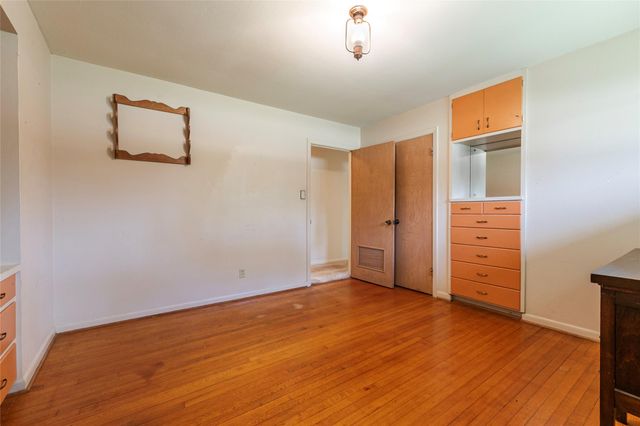 122 Blossom Street, Lake Jackson, TX 77566