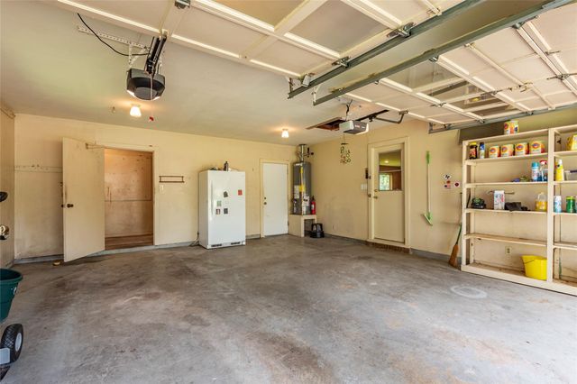 122 Blossom Street, Lake Jackson, TX 77566