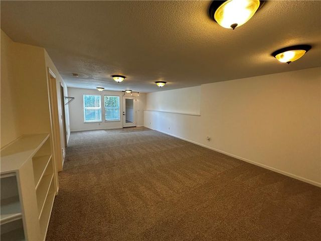 12202 N Highland Avenue, Kansas City, MO 64165