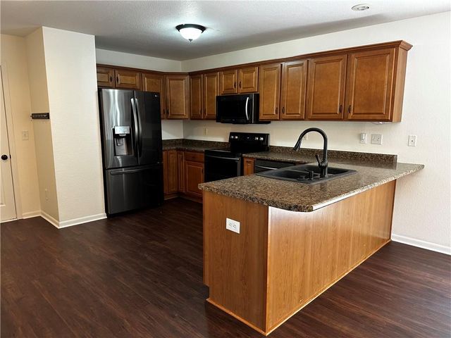 12202 N Highland Avenue, Kansas City, MO 64165