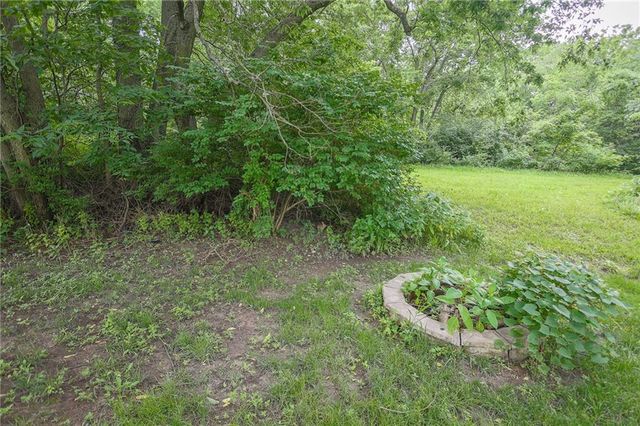 12202 N Highland Avenue, Kansas City, MO 64165