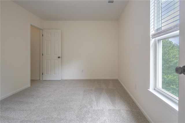 12202 N Highland Avenue, Kansas City, MO 64165