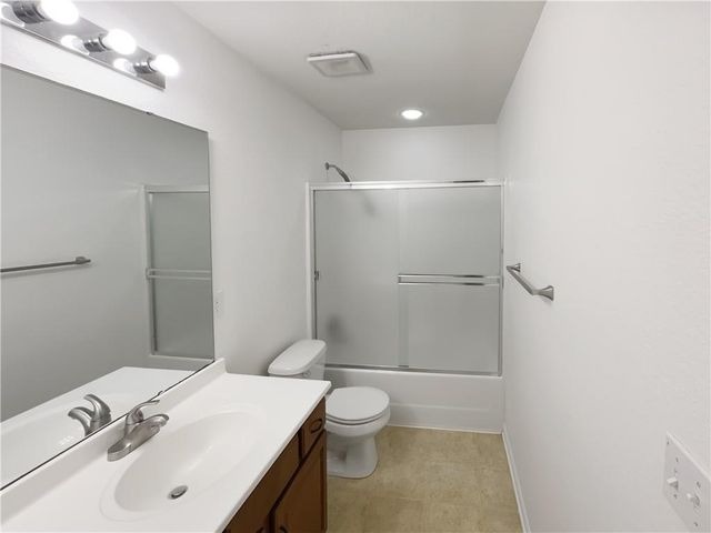 12202 N Highland Avenue, Kansas City, MO 64165
