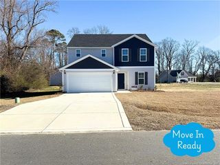5851 Panther Drive, Hope Mills, NC 28348