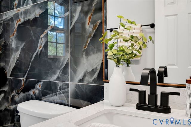 2502 Poplar St, Hopewell, VA 23860